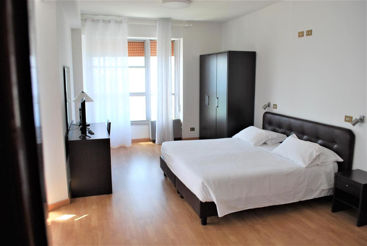 Park Hotel Mar Grande Taranto Eksteriør billede