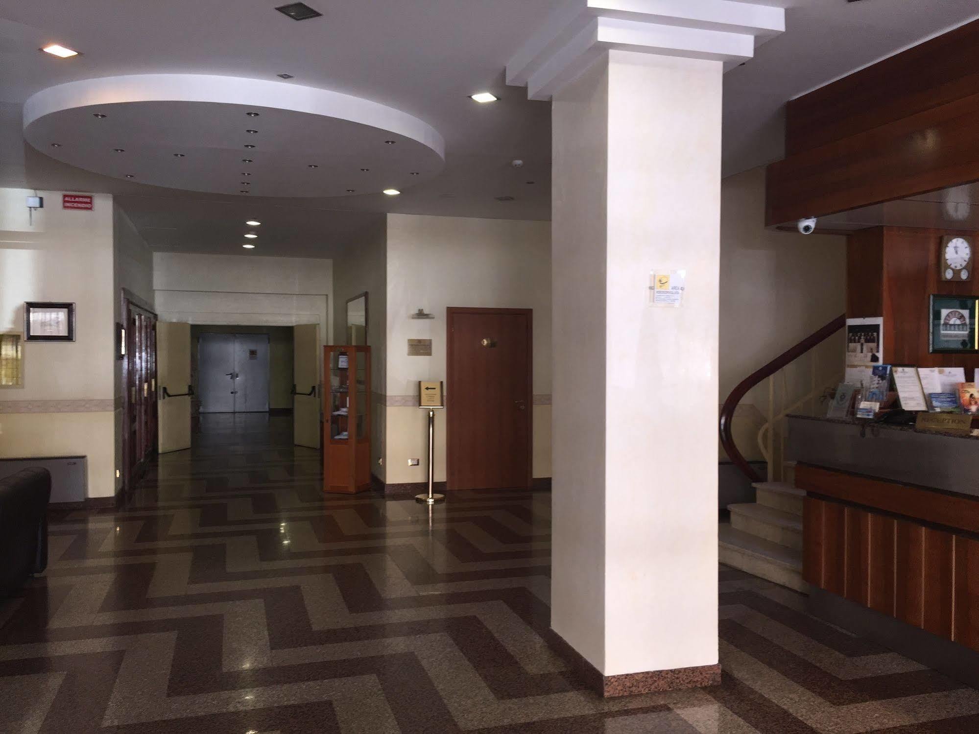 Park Hotel Mar Grande Taranto Eksteriør billede