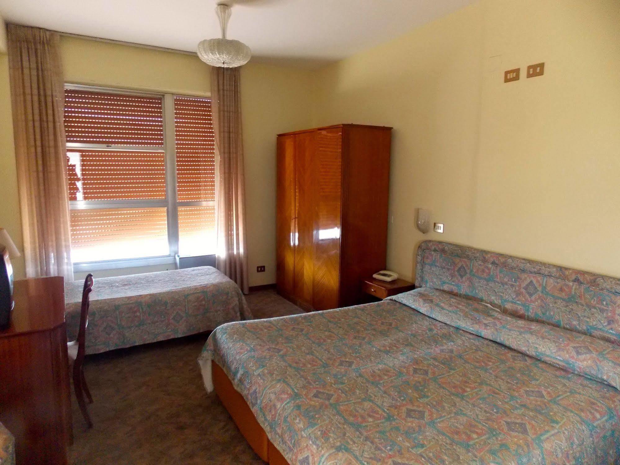 Park Hotel Mar Grande Taranto Eksteriør billede
